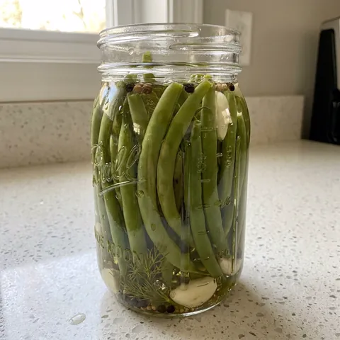 Pickled Green Beans Photo of Pickled Green Beans (Dilly Beans, Quick or Canned)